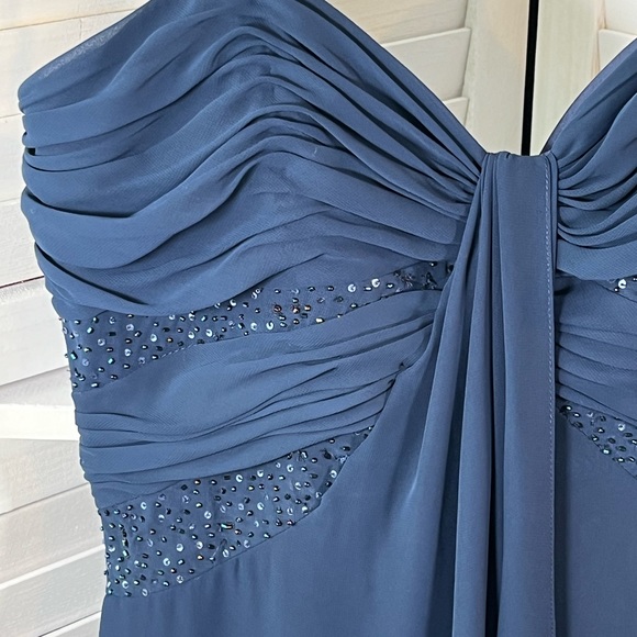 NEW NIGHT SCENE LOS ANGELES DRESS - Picture 5 of 10